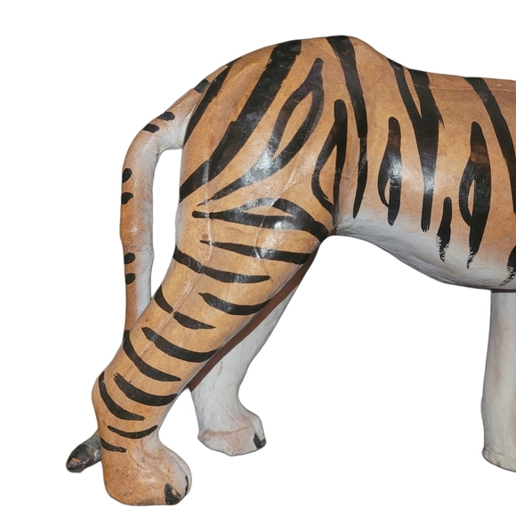 Leather wrapped paper mache bengal tiger handmade in India - Picture 6 of 8